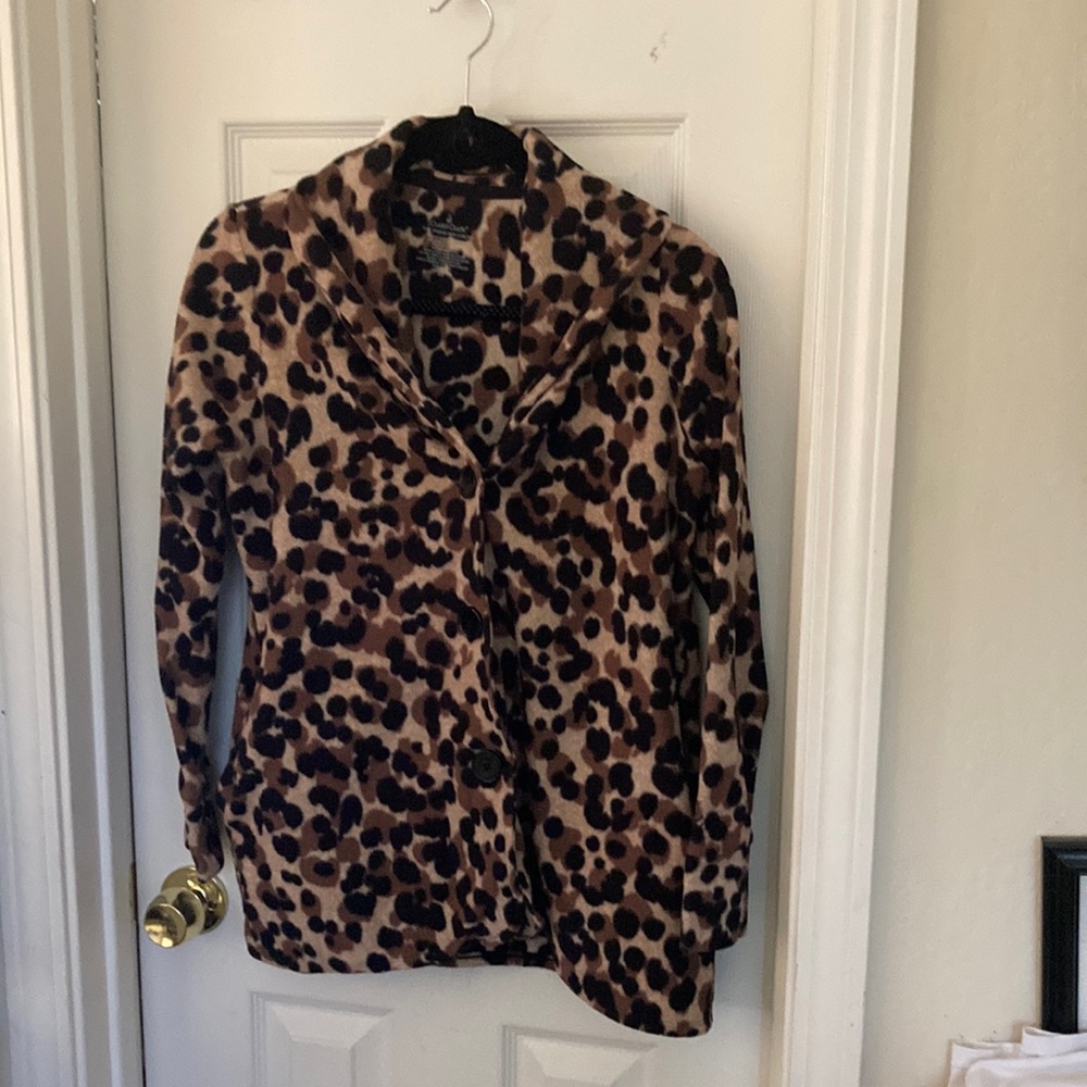Cuddl Duds size XS leopard print fleece button up top